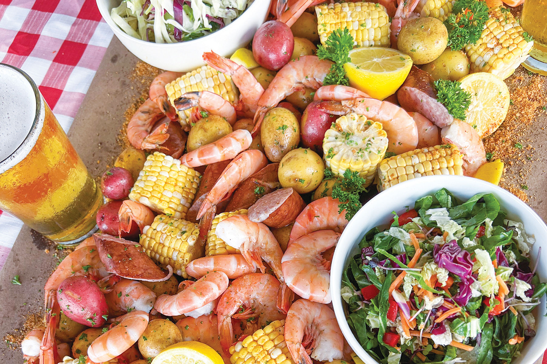 How to Throw a Backyard Seafood Boil Party
